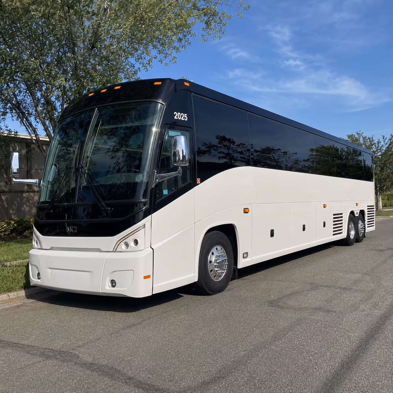 charter buses to hartford healthcare amphitheater in bridgeport