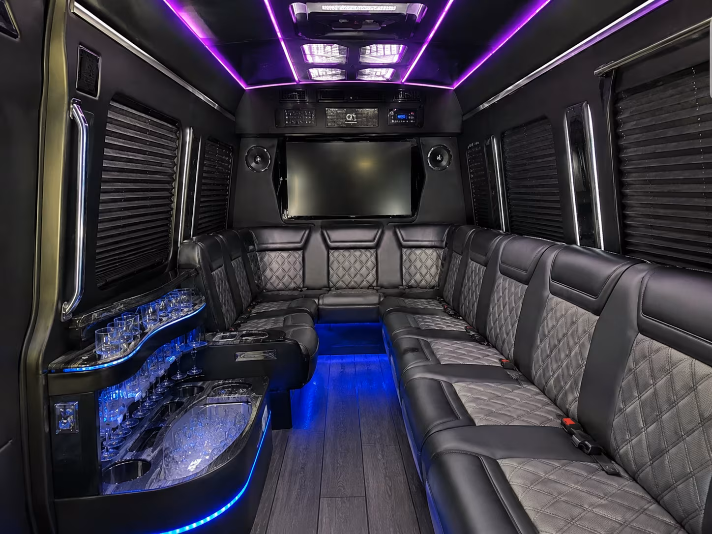 uconn huskies and hartford wolf pack transportation