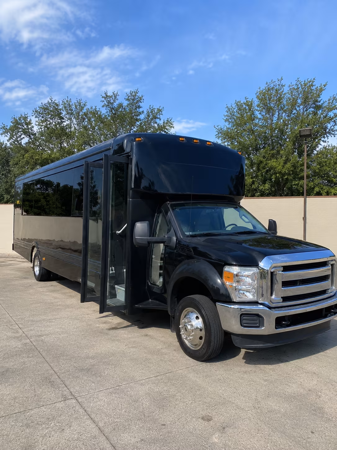 west haven 20 passenger party bus